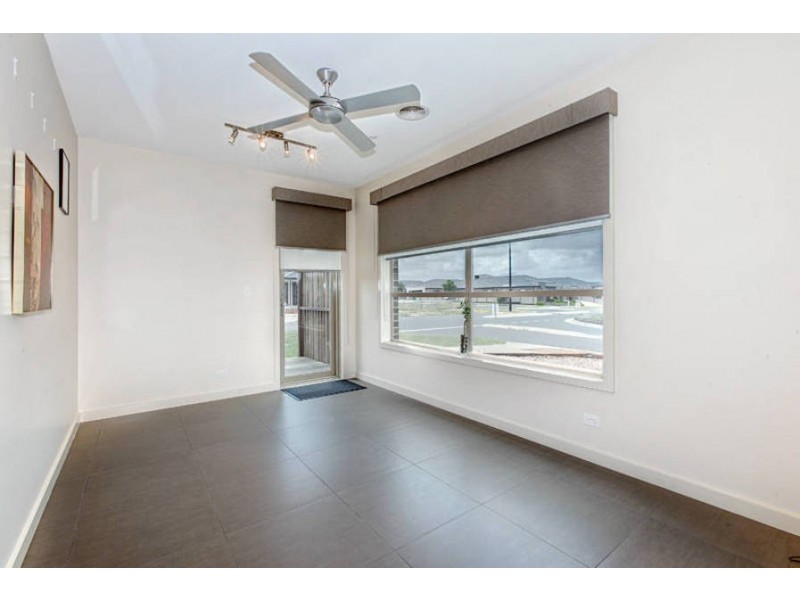 2 Yellowgum Street, Burnside Heights VIC 3023