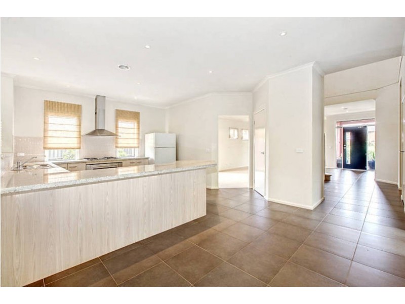 12 Cassan Way, Caroline Springs VIC 3023
