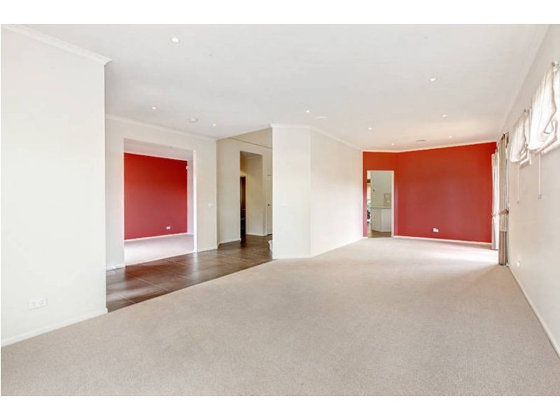 12 Cassan Way, Caroline Springs VIC 3023