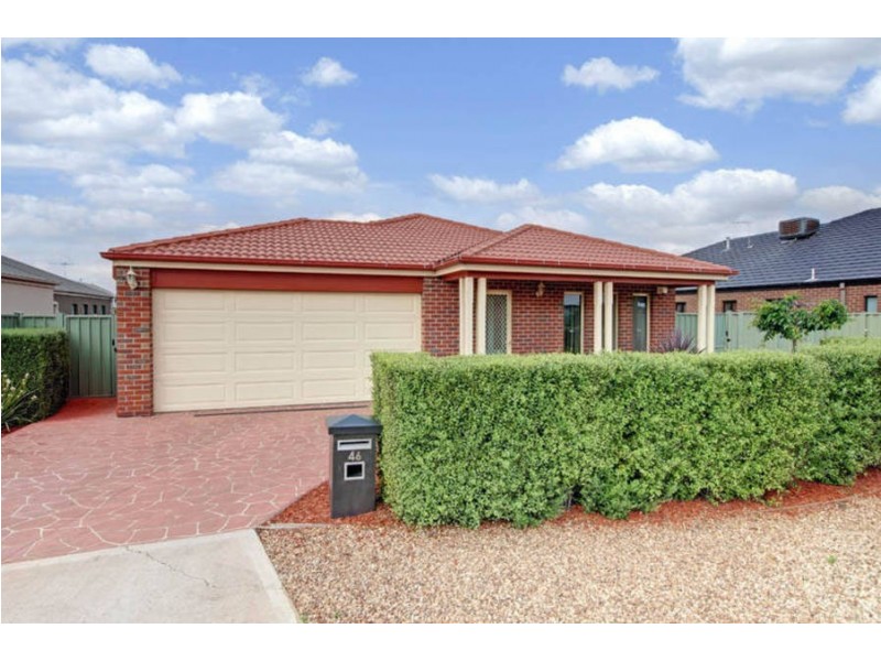 46 Dahlia Drive, Caroline Springs VIC 3023