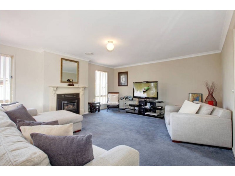 46 Dahlia Drive, Caroline Springs VIC 3023