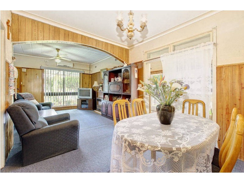 13 Lowe Crescent, Sunshine VIC 3020