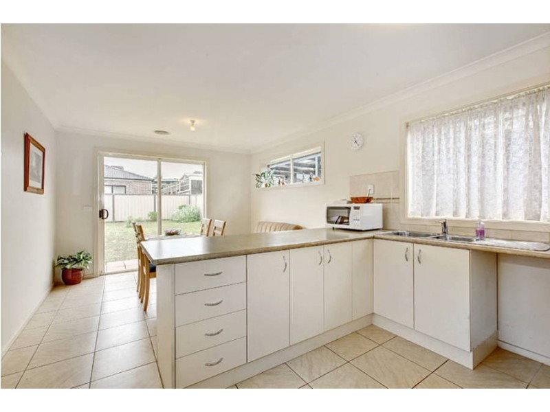 10 Iron Bark Grove, Burnside Heights VIC 3023