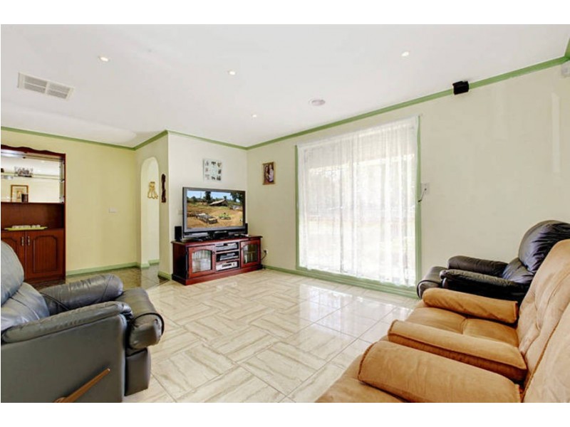 100  Robinsons Road, Deer Park VIC 3023