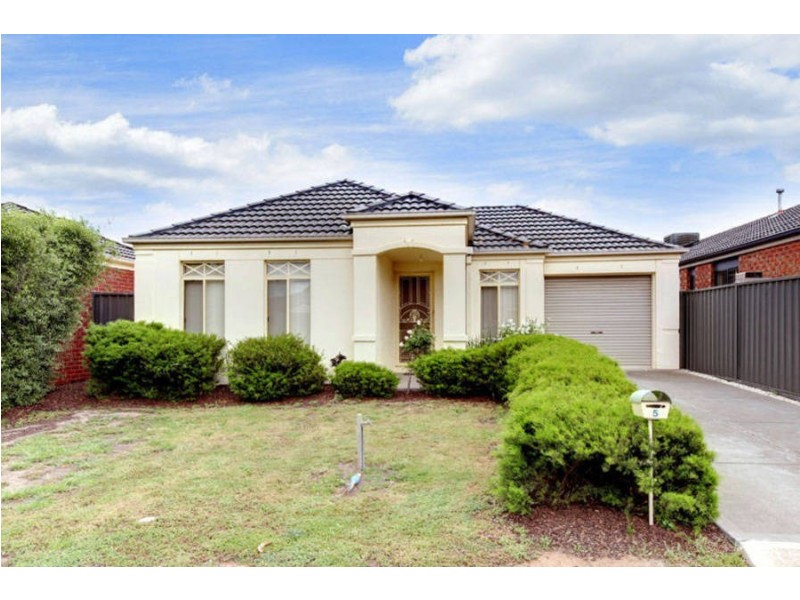 5 Klippel Way, Caroline Springs VIC 3023