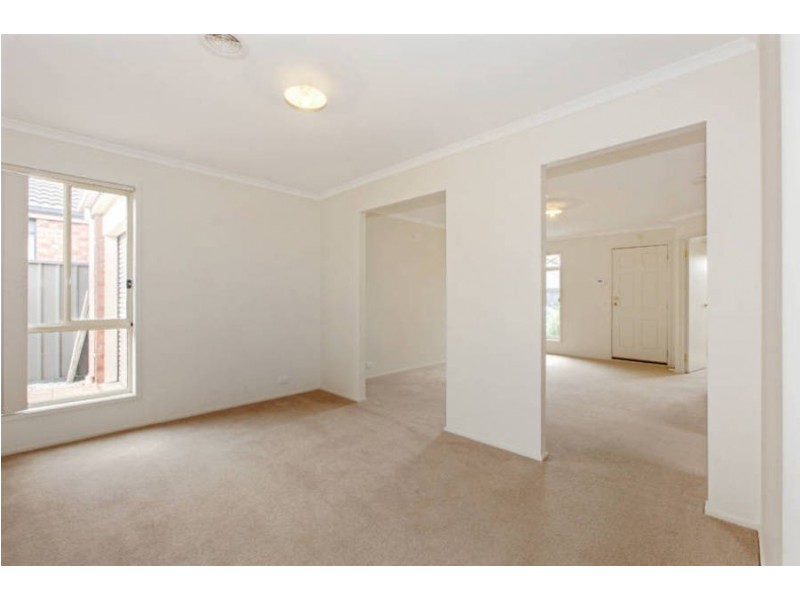 5 Klippel Way, Caroline Springs VIC 3023