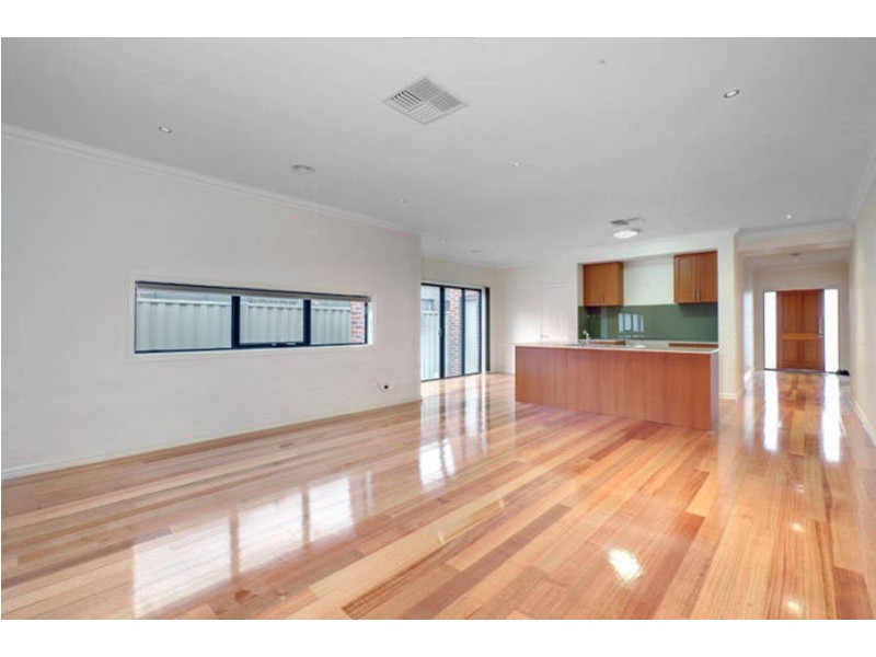 43 Daly Circuit, Caroline Springs VIC 3023