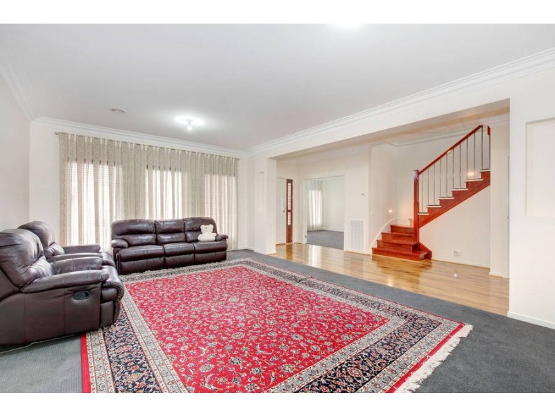 4 Briar Valley Rise, Caroline Springs VIC 3023