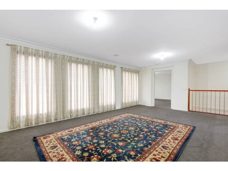 4 Briar Valley Rise, Caroline Springs VIC 3023