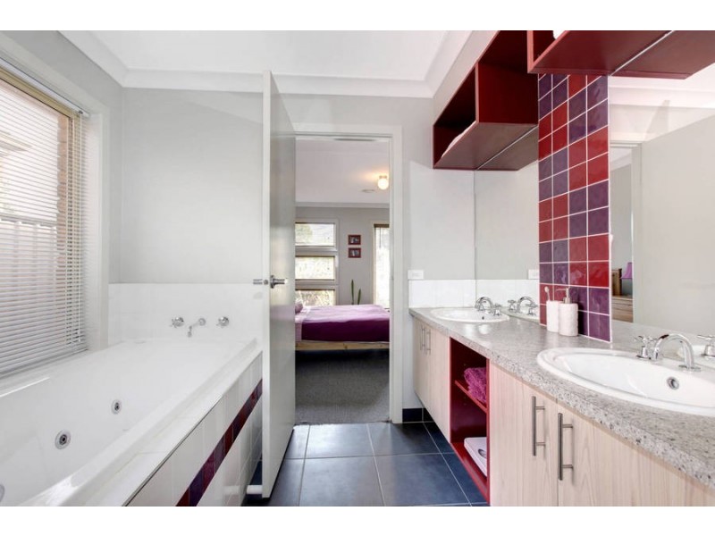 7  Stanthorp Street, Burnside Heights VIC 3023