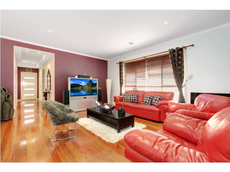 17 Studley Parkway, Caroline Springs VIC 3023