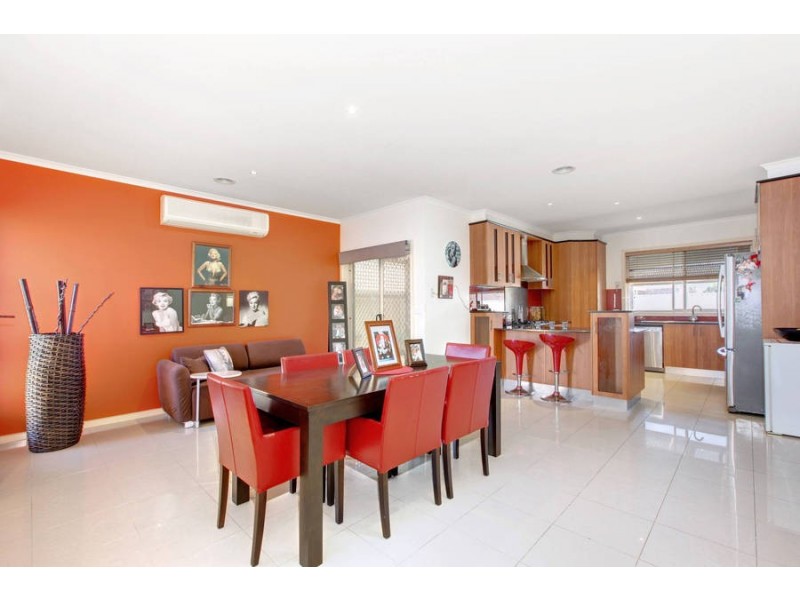 17 Studley Parkway, Caroline Springs VIC 3023