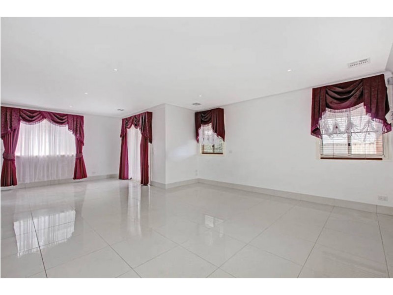 7 Elkhorn Way, Point Cook VIC 3030