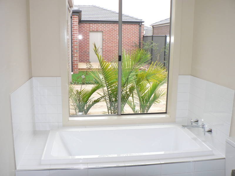 3 Cawdor Cove, Derrimut VIC 3030