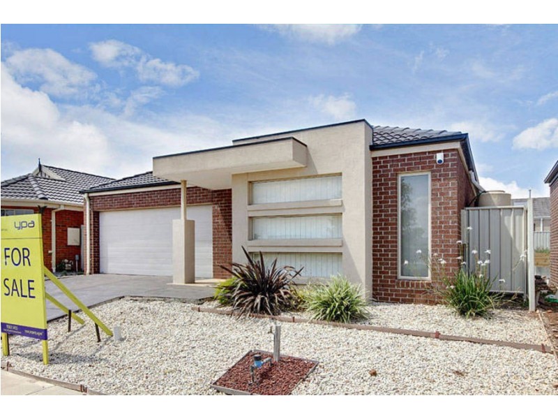 27 Barrington Circuit, Caroline Springs VIC 3023