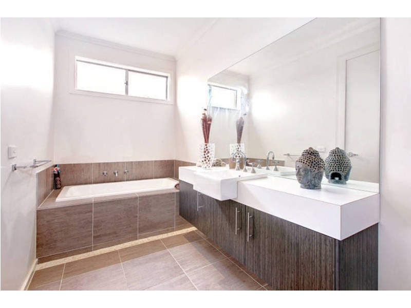 13 Yellowgum Street, Burnside Heights VIC 3023