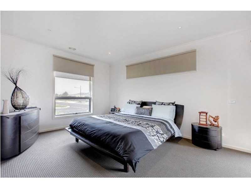 13 Yellowgum Street, Burnside Heights VIC 3023