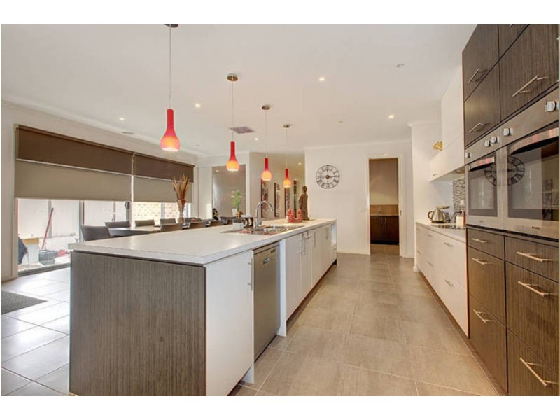 13 Yellowgum Street, Burnside Heights VIC 3023