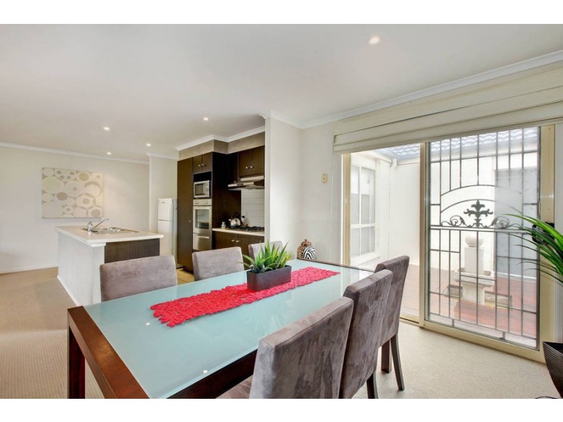 4 Bramall Place, Caroline Springs VIC 3023