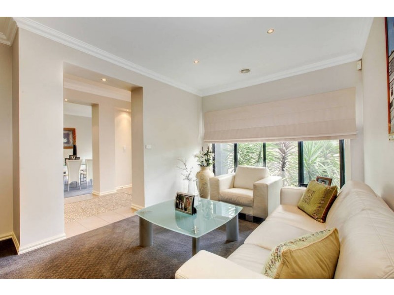 16 Studley Parkway, Caroline Springs VIC 3023