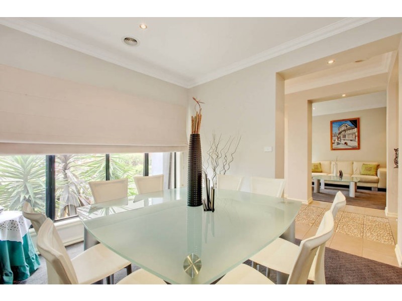 16 Studley Parkway, Caroline Springs VIC 3023