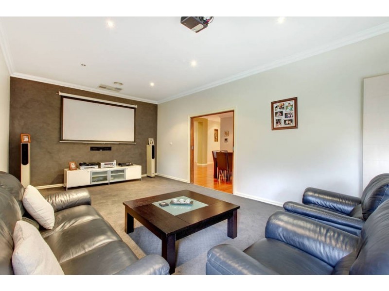 16 Studley Parkway, Caroline Springs VIC 3023
