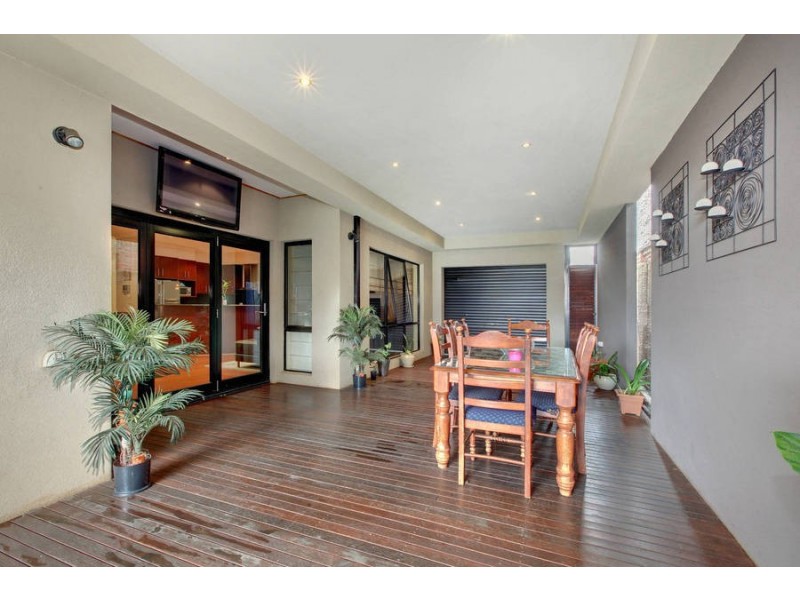 16 Studley Parkway, Caroline Springs VIC 3023