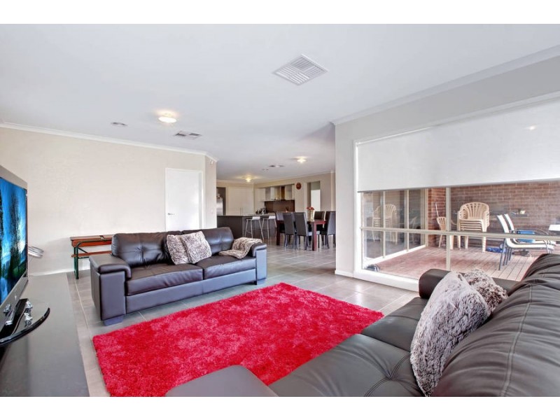 10 Harrison Court, Burnside Heights VIC 3023
