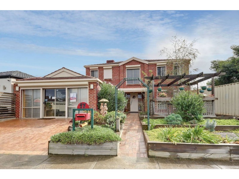 17 Perkins Grove, Burnside VIC 3023