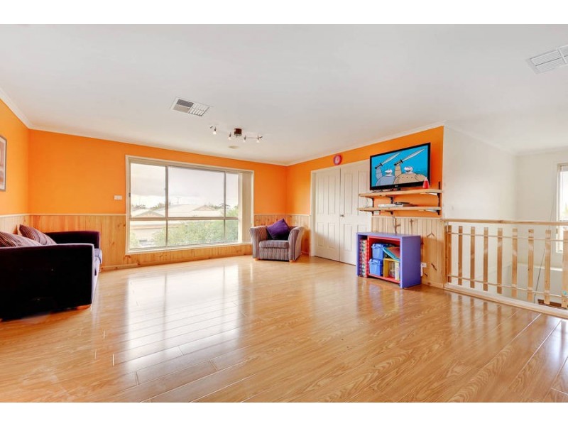 17 Perkins Grove, Burnside VIC 3023