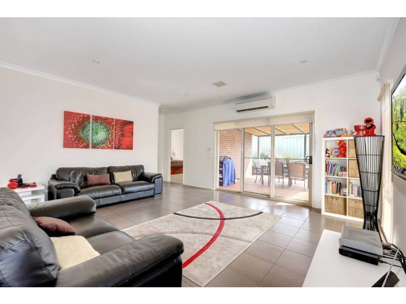 20 Goodenia Way, Caroline Springs VIC 3023
