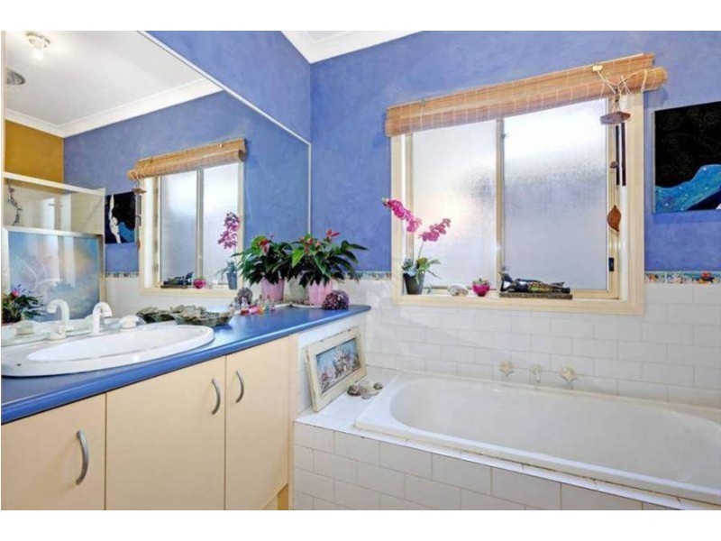 11 Lalor Court, Caroline Springs VIC 3023