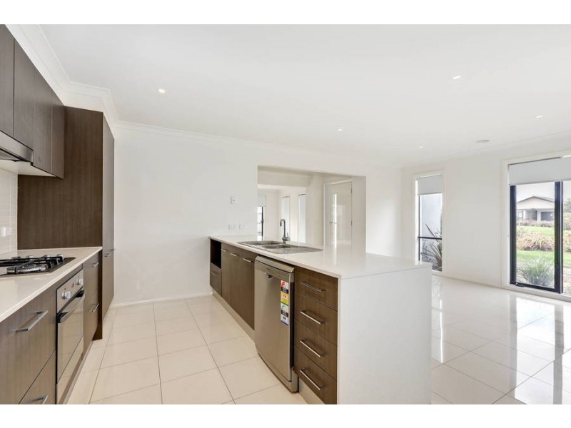 1 Cooma Place, Burnside Heights VIC 3023