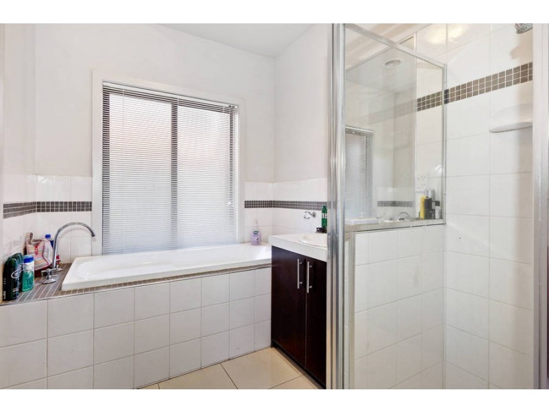 16 Dobell Crescent, Caroline Springs VIC 3023