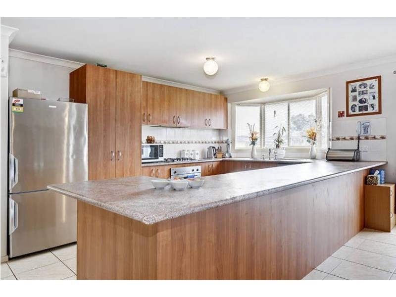 19 Lyons Avenue, Burnside Heights VIC 3023