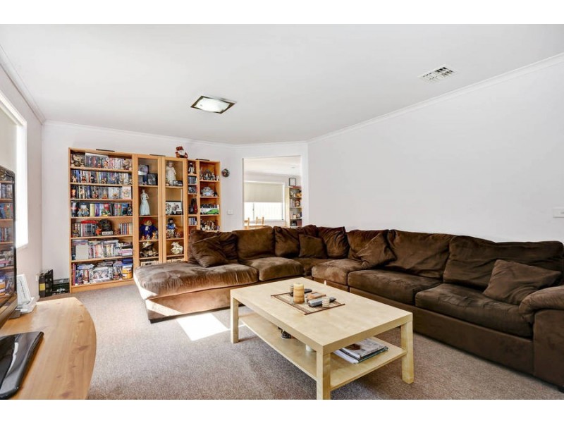 21 Chifley Circuit, Burnside Heights VIC 3023