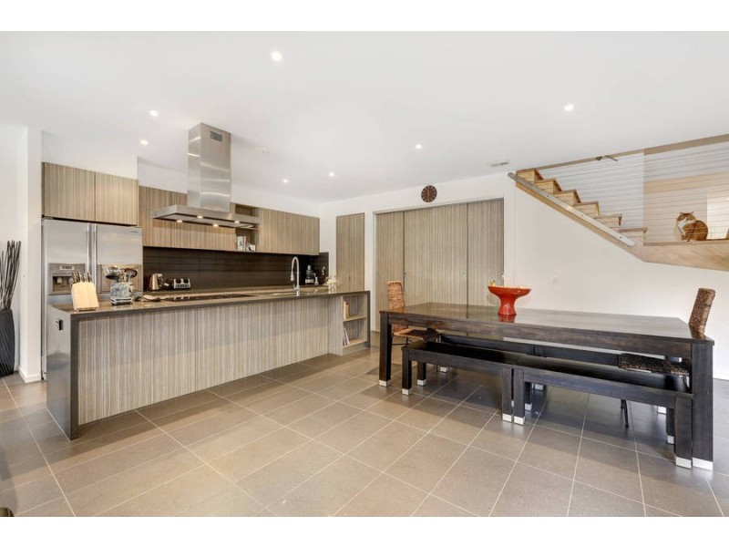 9  Tatterson Way, Caroline Springs VIC 3023