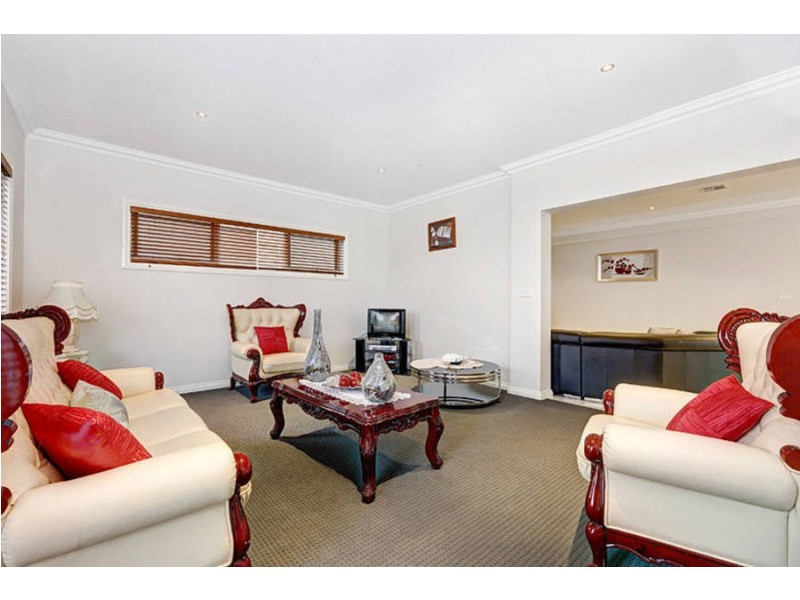 1 Meyers Lane, Caroline Springs VIC 3023