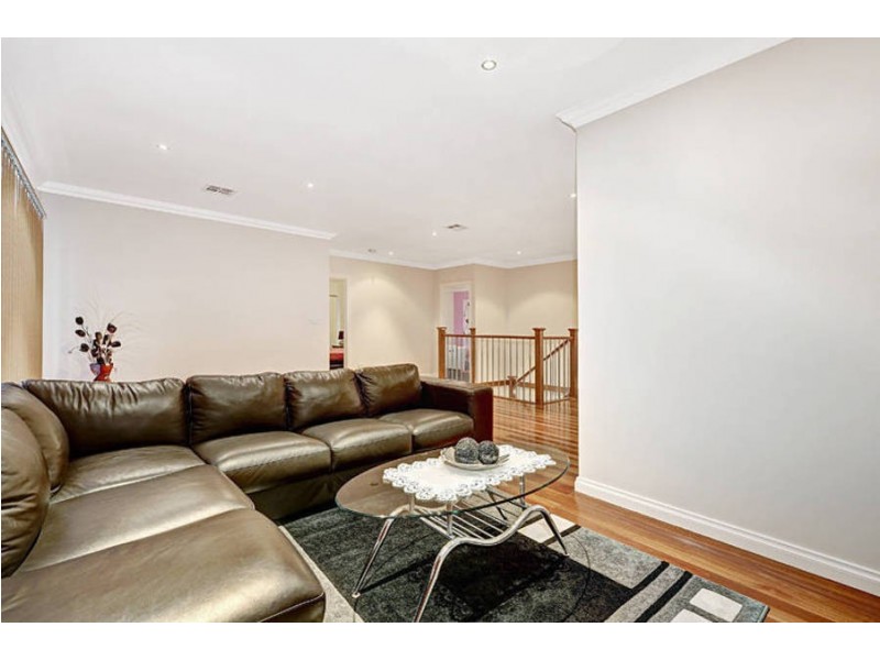 1 Meyers Lane, Caroline Springs VIC 3023