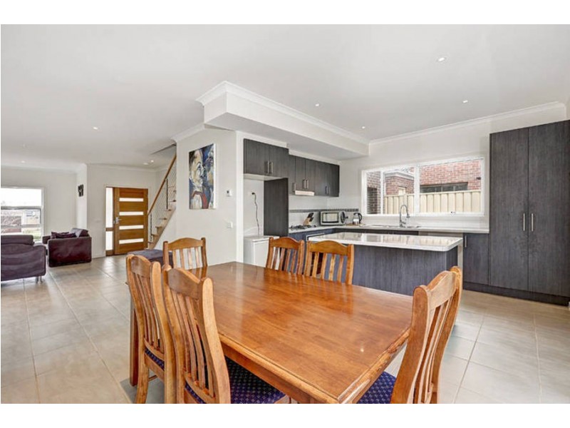 31 Broadway, Caroline Springs VIC 3023