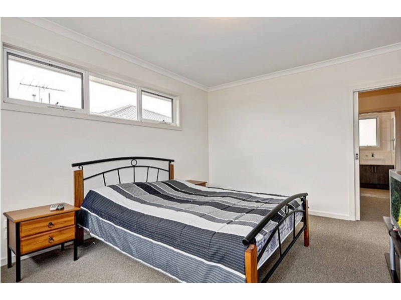 31 Broadway, Caroline Springs VIC 3023