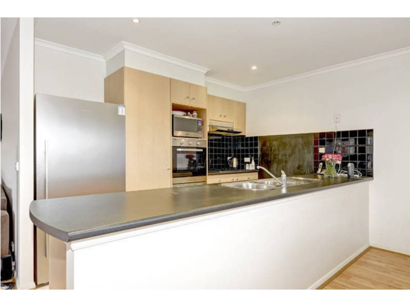 15 Klippel Way, Caroline Springs VIC 3023