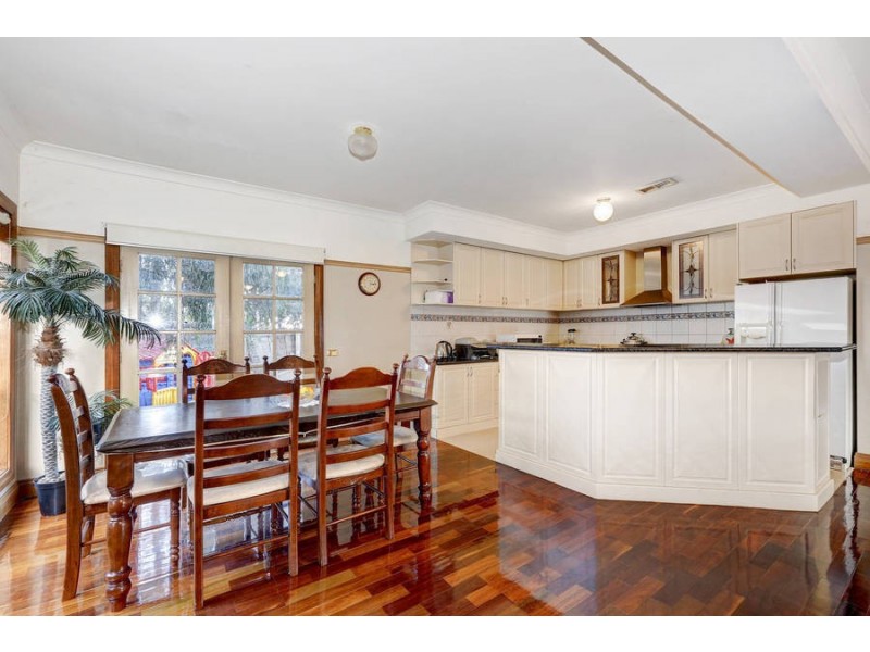 3 Richardson Court, Caroline Springs VIC 3023