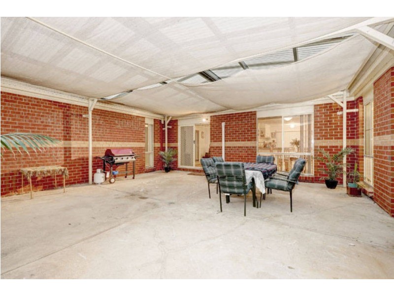 21 Flintoff Avenue, Burnside VIC 3023