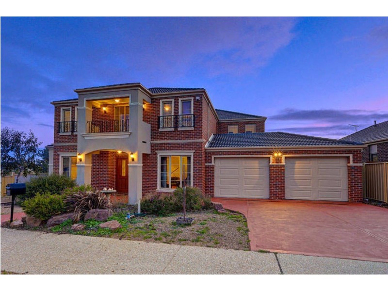 14 Holland Way, Caroline Springs VIC 3023