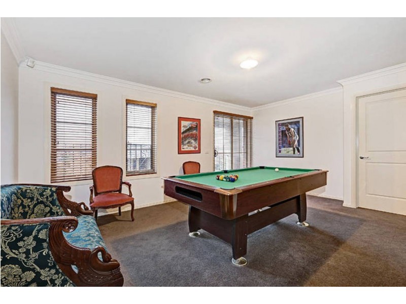 14 Holland Way, Caroline Springs VIC 3023