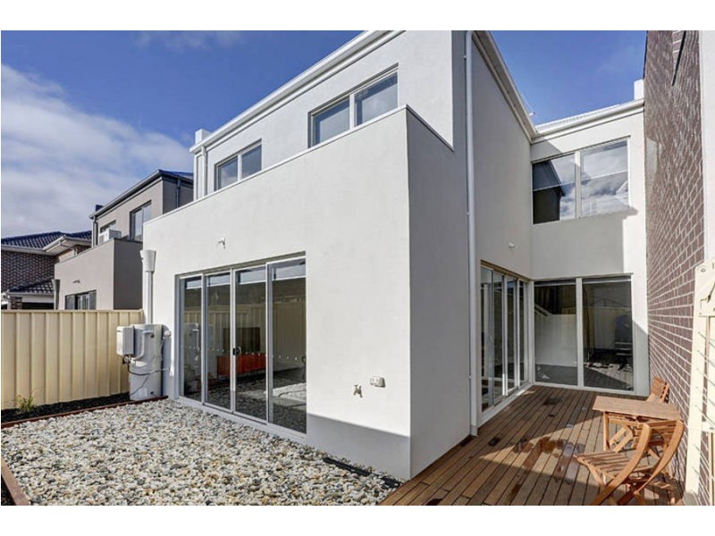 7 Tatterson Way, Caroline Springs VIC 3023