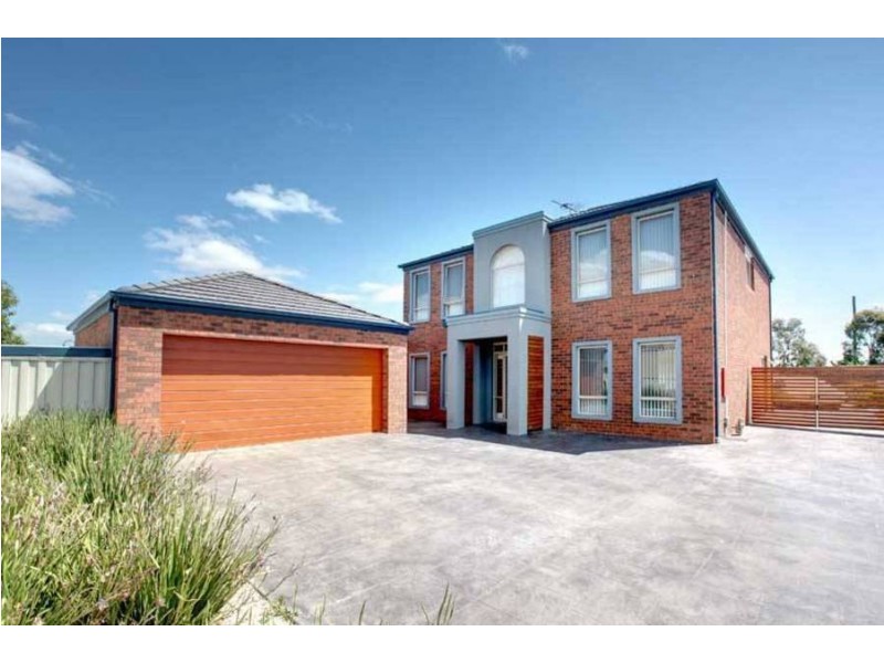 9  Millstream Way, Caroline Springs VIC 3023