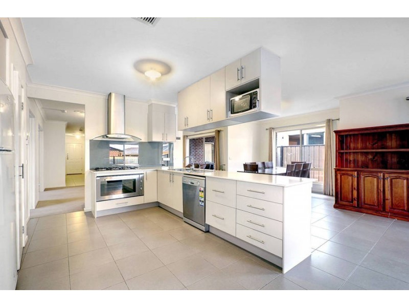 14 Wylie Circuit, Burnside Heights VIC 3023