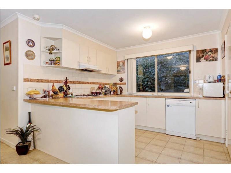 21 Flintoff Avenue, Burnside VIC 3023
